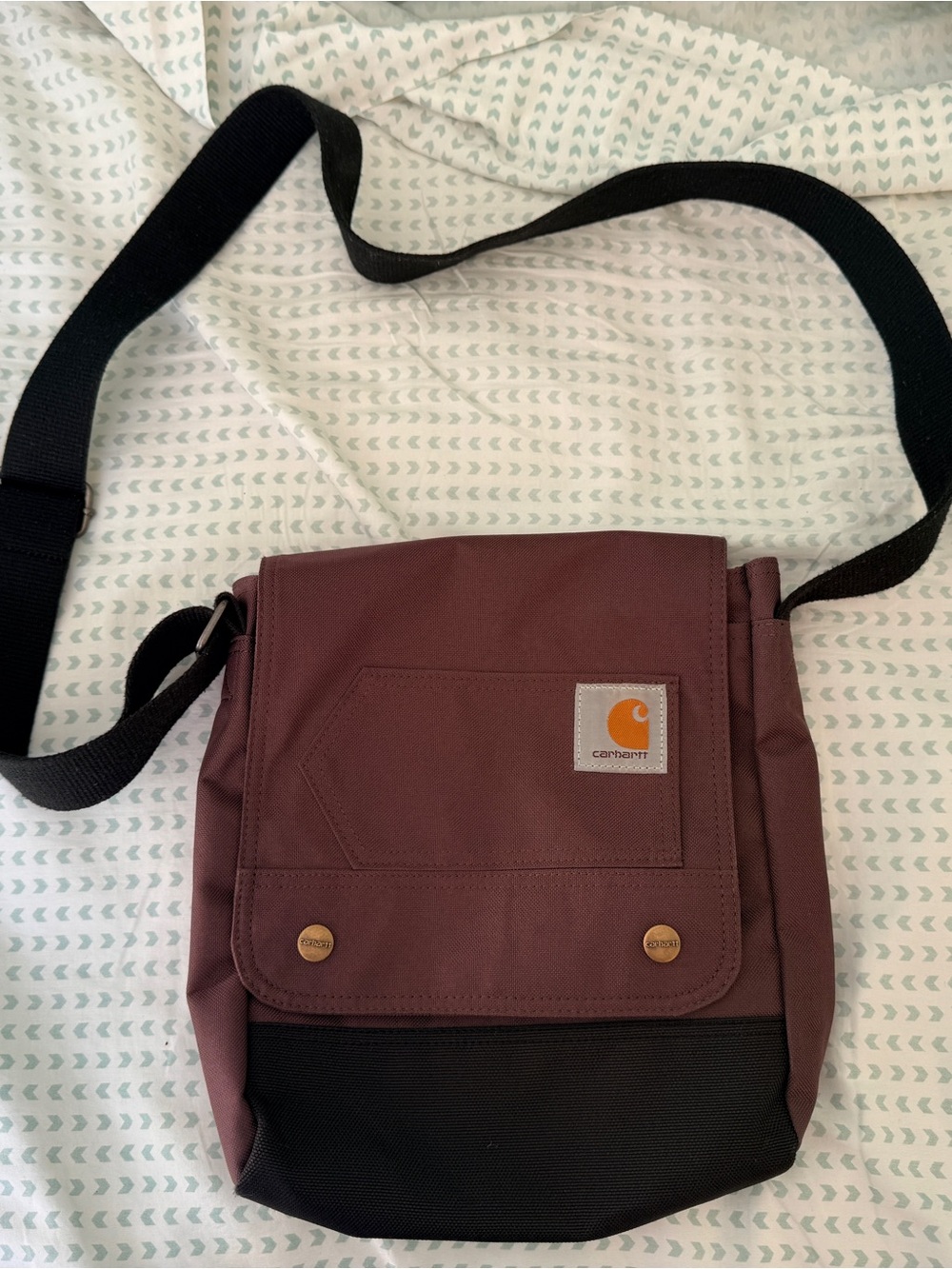 Carhartt Crossbody Snap Bag - Port/burgundy